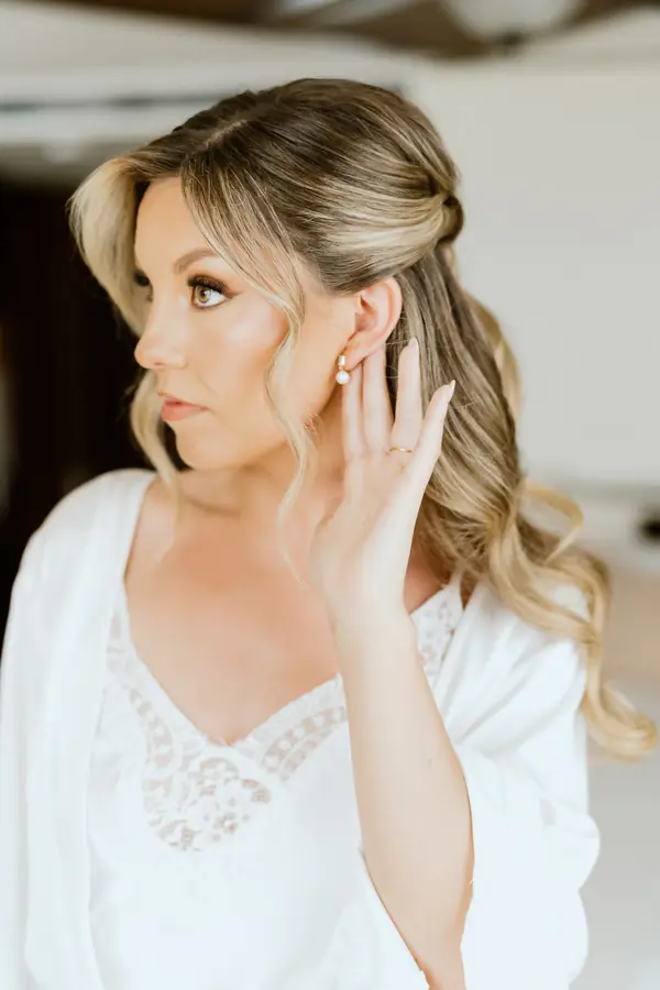 Bridal Hair look 15 by Sara Tamargo Makeup & Hair